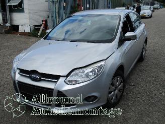 demontáž osobní automobily Ford Focus Focus 3 Hatchback 1.6 Ti-VCT 16V 105 (IQDB(Euro 5)) [77kW]  (07-2010/0=
5-2018) 2012