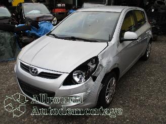 Sloopauto Hyundai I-20 i20 Hatchback 1.2i 16V (G4LA) [57kW]  (09-2008/12-2012) 2011