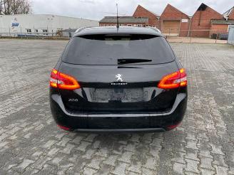 Peugeot 308 SW PureTech 1.2 Panorama / Navi / LED picture 6