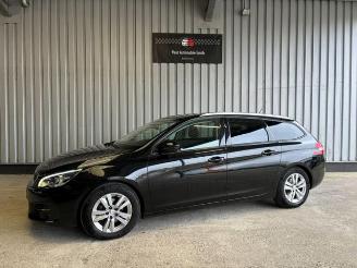 bruktbiler auto Peugeot 308 SW PureTech 1.2 Panorama / Navi / LED 2019/6