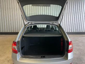 Skoda Octavia Combi Ambition Navigation picture 15