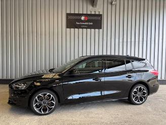 Ford Focus Turnier ST-Line Autom / LED picture 1