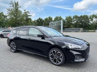 Ford Focus Turnier ST-Line Autom / LED picture 4
