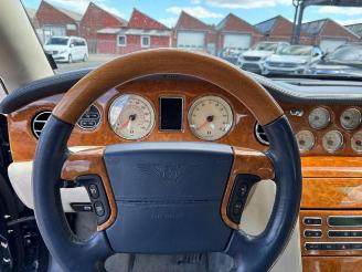 Bentley Azure Cabriolet picture 18