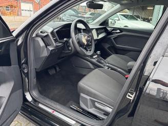 Audi A1 Sportback 30 TFSI S-line / Autom picture 10