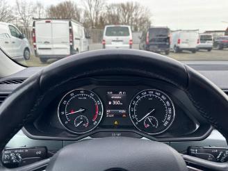 Skoda Superb Combi Ambition DSG / Panorama picture 16