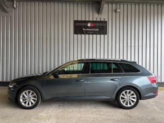 Skoda Superb Combi Ambition DSG / Panorama picture 3