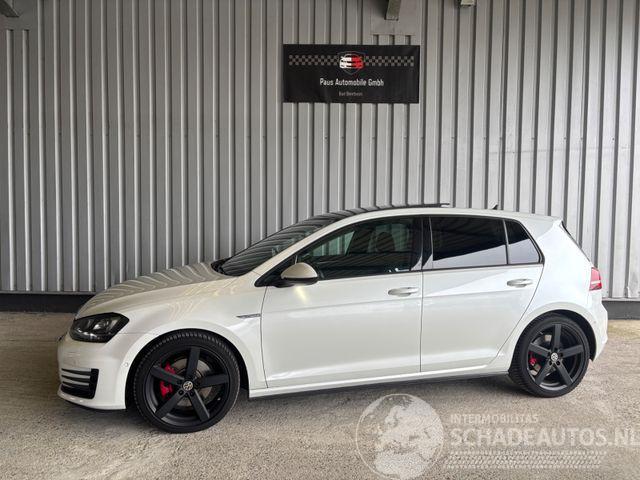 Volkswagen Golf VII Lim. GTD Panorama / Sound-System