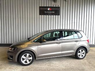 krockskadad bil auto Volkswagen Golf Sportsvan VII 1.6 TDI Comfortline 2014/11