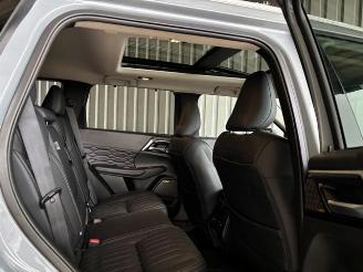Mitsubishi Outlander 2.4 PHEV 4WD Top Panorama / VOLL picture 11
