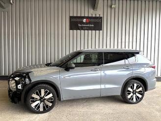 Avarii autoturisme Mitsubishi Outlander 2.4 PHEV 4WD Top Panorama / VOLL 2025/5