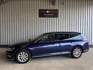 krockskadad bil auto Volkswagen Passat Variant 2.0 TDI Comfortline DSG 2019/5