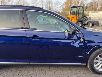 Volkswagen Passat Variant 2.0 TDI Comfortline DSG picture 25