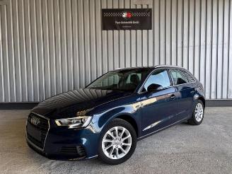 Audi A3 Sportback 2.0 TDI S-Tronic / V-Cockpit picture 2