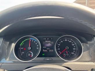 Volkswagen Golf VII Lim. e- 35,8 kWh / LED picture 14