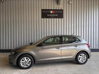 krockskadad bil auto Volkswagen Polo VI 1.0 TSI Comfortline DSG / Navigation 2018/2