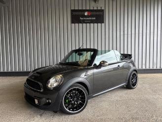 Mini Cooper S Cabrio Automatic / Navigation picture 3