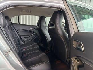Mercedes GLA 200 Autom / R-Kamera / LED picture 14