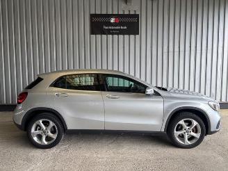 Mercedes GLA 200 Autom / R-Kamera / LED picture 7