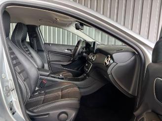 Mercedes GLA 200 Autom / R-Kamera / LED picture 13