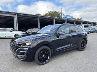 Volkswagen Touareg 3.0 TDI R-Line 4Motion Panorama picture 2