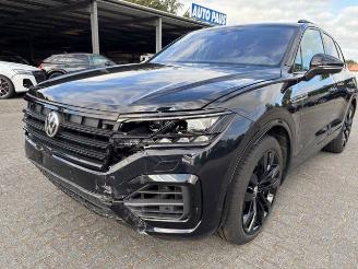 Volkswagen Touareg 3.0 TDI R-Line 4Motion Panorama picture 10
