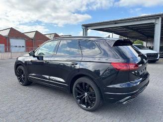 Volkswagen Touareg 3.0 TDI R-Line 4Motion Panorama picture 8