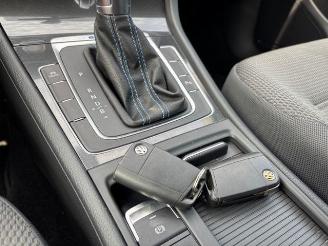 Volkswagen Golf VII Lim. e- 35.8 KWH / LED picture 19