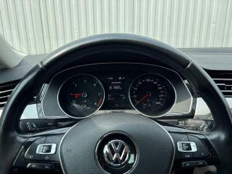 Volkswagen Passat Variant Comfortline DSG / Navigation picture 16