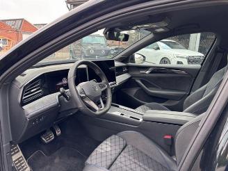 Volkswagen Passat Variant 2.0 TDI 4Motion R-Line picture 12