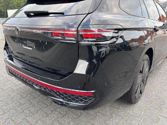 Volkswagen Passat Variant 2.0 TDI 4Motion R-Line picture 20