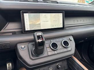 Land Rover Defender 110 X-Dynamic D300 AWD Winde / Panorama picture 18