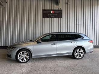 krockskadad bil auto Skoda Superb Combi 2.0 TDI Selection R-Kamera / LED 2024/9
