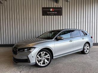 Skoda Superb Combi 2.0 TDI Selection R-Kamera / LED picture 2