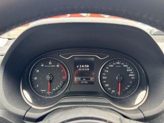 Audi Q2 35 TFSI Design S-Tronic / LED / AHK picture 17