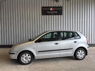 Vaurioauto  passenger cars Volkswagen Polo 1.2 Special Klima 2003/11