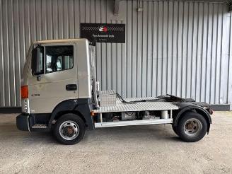 Nissan Atleon 56.15 picture 3