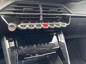 Peugeot 208 Allure Pack Autom / LED / R-Kamera picture 18