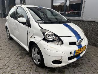 Toyota Aygo 1.0 12V Xcite White picture 16