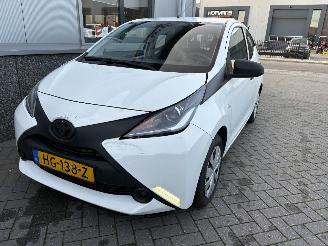 Toyota Aygo 1.0 VVT-i 5drs picture 2
