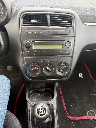 Fiat Grande Punto 1.4 16V Dynamic picture 15