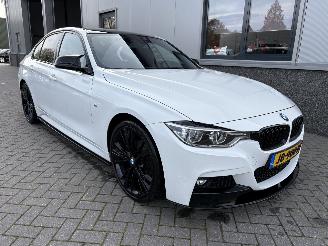 Vaurioauto  passenger cars BMW 3-serie 318i M-Sport 2016/2