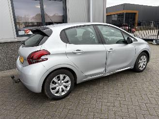 Peugeot 208 1.2 PureTech Blue Lion picture 6