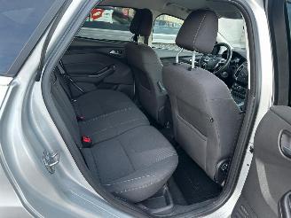 Ford Focus 1.0 Ecoboost Titanium picture 36