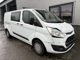 krockskadad bil bedrijf Ford Transit Custom 290 2.2 TDCI L2H1 Trend Dubbel Cabine 2015/4