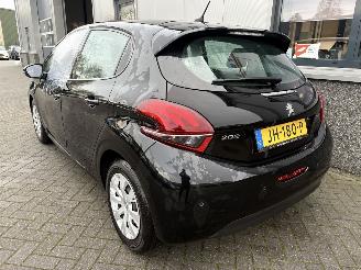 Peugeot 208 1.2 PureTech Blue Lion picture 24