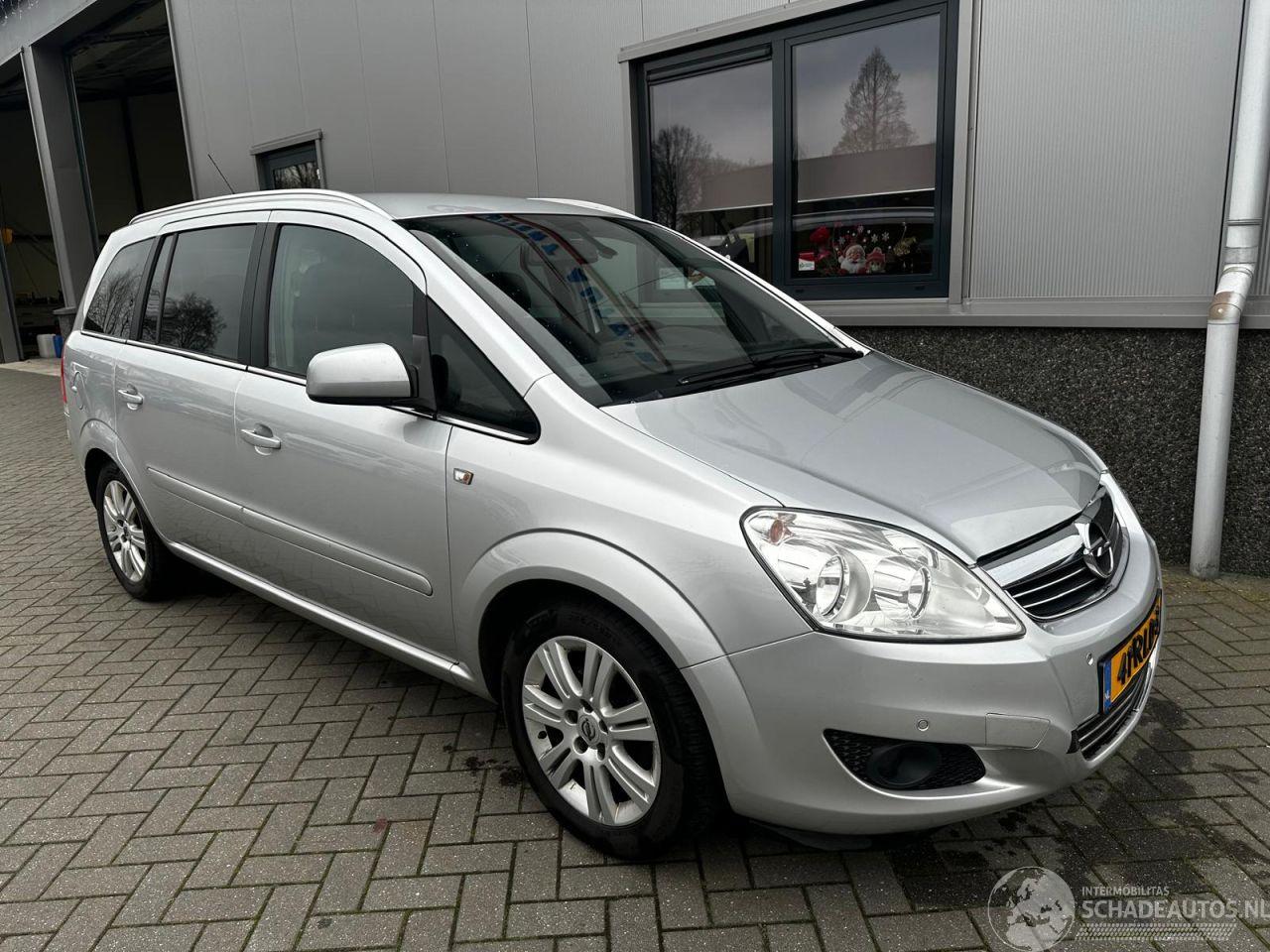 Opel Zafira 1.8 Cosmo. Automaat