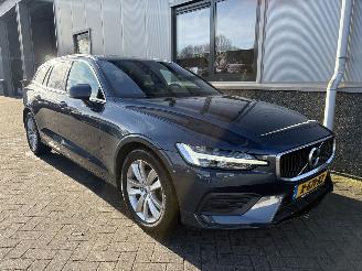 Unfallwagen Volvo V-60 2.0 D3 Momentum 2019/3