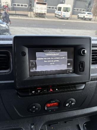 Renault Master T35 2.3dCi 165 L3 Comfort Bakwagen picture 15