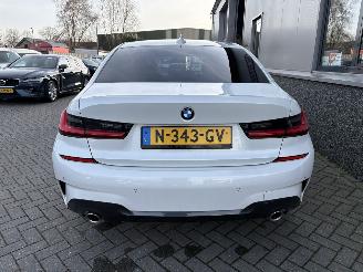 BMW 3-serie 330i M-Pakket High Executive Automaat picture 33